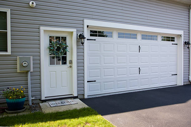 24/7 Emergency Garage Door Panel Replacement experts in Dumas, AR